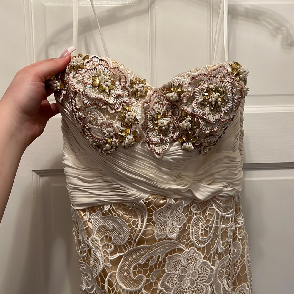 ⭐️ SOLD ⭐️Beautiful Prom Gown - ONLY WORN ONCE